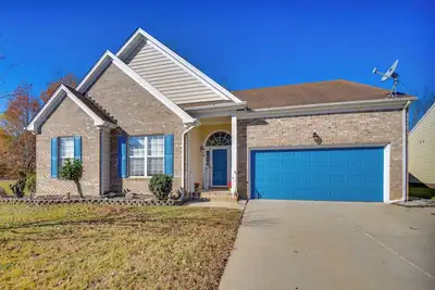 Image de Work, Play & Unwind: Inviting Suffolk Home