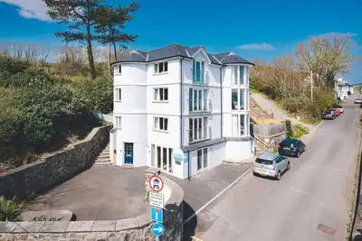 Image de Stunning 5 En Suite Bedrooms Home with Sea Views