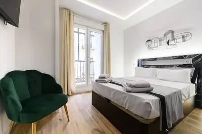 Image de Grand appartement extérieur de 2 chambres dans le centre de Madrid.