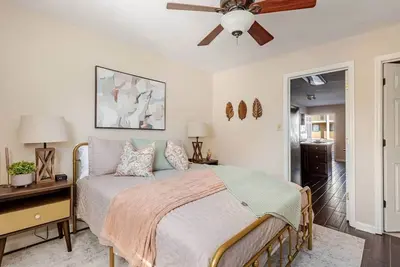 Image de 🏆Fsu–Doak Condo | Pool, Fast WiFi & Parking (1)