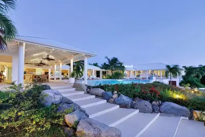 Encore   Tropical Gardens and Ocean Views