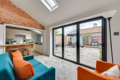 Image de 3 Bed in Wangford (oc-hchurc)