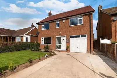 4 Bed in Whitby (oc-w466)