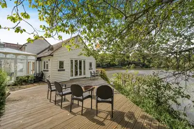 Image de 5 Bed in Battle (oc-l32238)