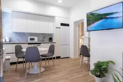 Image de Ar Sales central and modern 2 bedrooms and 2 bathrooms