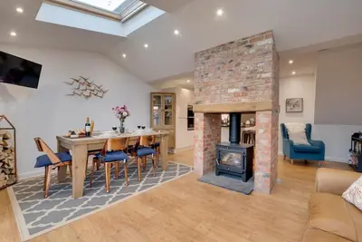 3 Bed in Whitby (oc-w015)