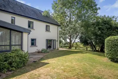 Image de 5 Bed in Catsash (oc-u32331)