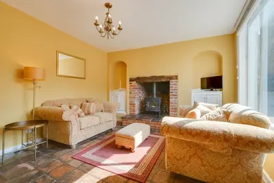 2 Bed in Eye (oc-4lamb)