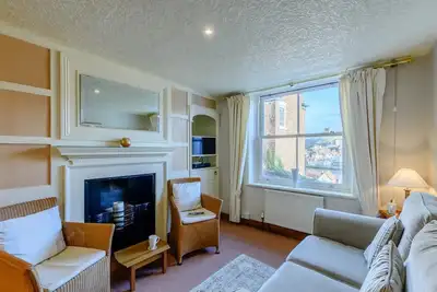 3 Bed in Whitby (oc-w070)