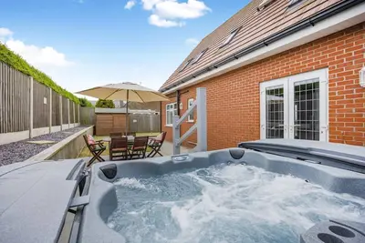 3 Bed in Skegness (oc-b32409)