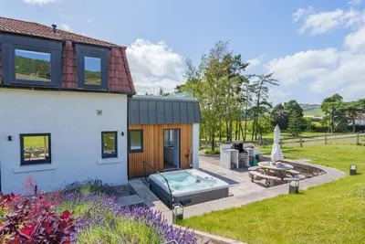 Image de 2 Bed in Newburgh (oc-f32595)