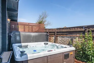 Image de 6 Bed in Bacton (oc-2187)