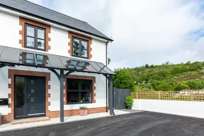 Image de 3 Bed in Llanfynydd (oc-pw9215)