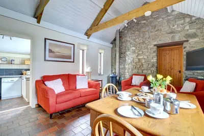 Image de 2 Bed in Little Haven (oc-wav325)