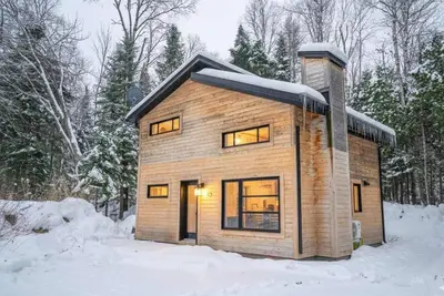 Image de Chalet Chic et Spa | St-Côme