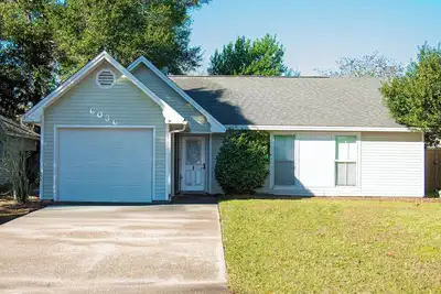 Image de 15-Minute Beach Hideaway