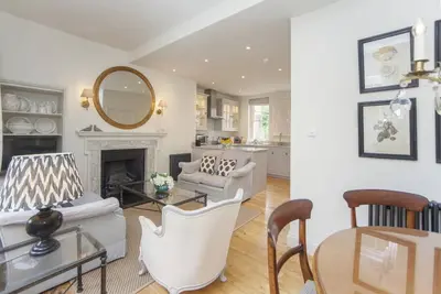 Image de 3 Bed in Bath (oc-bhr40)