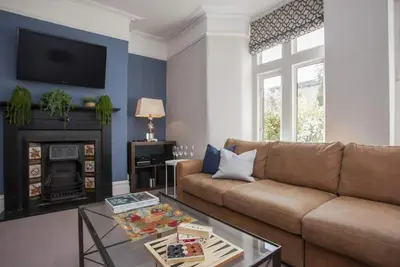 Image de 5 Bed in Bath (oc-bhr41)