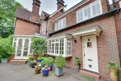 Image de 2 Bed in Tunbridge Wells (oc-tw626)
