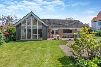 4 Bed in Sheringham (oc-1578)