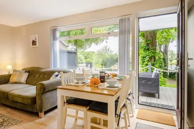 Image de 2 Bed in Weybourne (oc-1590)