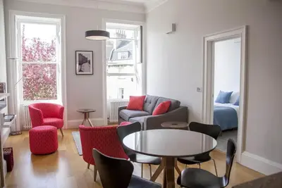 2 Bed in Bath (oc-bhr43)