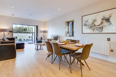 Image de 2 Bed in Windermere (oc-gl064)
