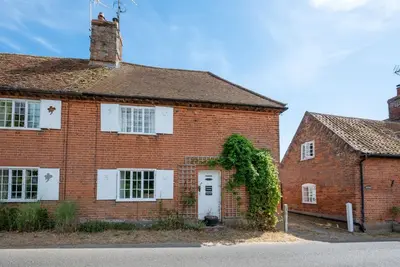 3 Bed in Westleton (oc-swc)