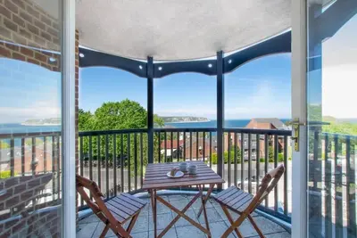 Image de 2 Bed in Swanage (oc-wy449)