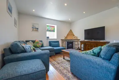 Image de 3 Bed in Swanage (oc-wy559)