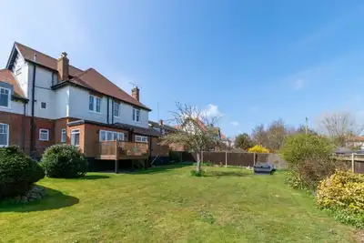 Image de 7 Bed in Southwold (oc-sax)