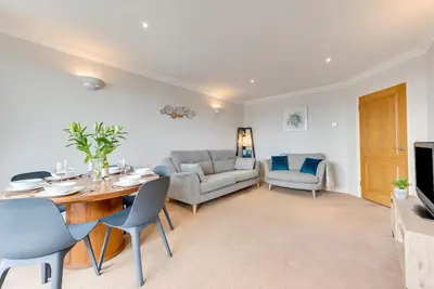 Image de 3 Bed in Swanage (oc-wy607)