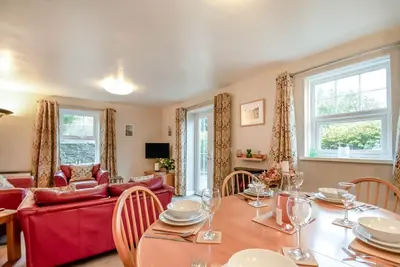 Image de 2 Bed in Broad Haven (oc-h33632)