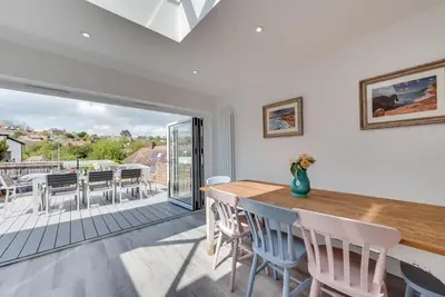 Image de 3 Bed in Beer (oc-t33690)