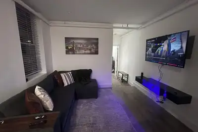 Image de Cozy 1-bedroom condo in charming Hoboken minutes from Ewr