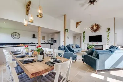 Image de 5 Bed in Briston (oc-2305)