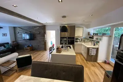 4 Bed in Whitby (oc-w1036)