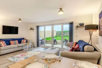 Image de 3 Bed in Penrose (oc-butcup)