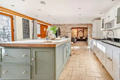 Image de 4 Bed in Nottage (oc-t28401)