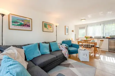 Image de 2 Bed in Freshwater East (oc-w28847)