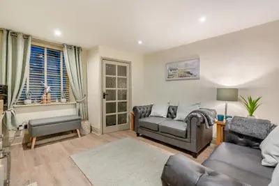 3 Bed in Whitby (oc-p30284)