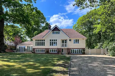 Image de 6 Bed in Wootton Bridge (oc-t30295)