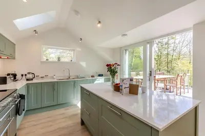 Image de 4 Bed in Water Yeat (oc-c30989)