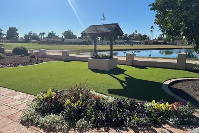 Image de Desert Oasis backing Golden Hills Golf Course.