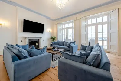 Image de 6 Bed in Tenby (oc-c31800)