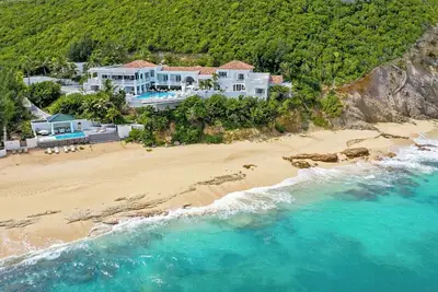 L'Oasis   Elegant Beachfront Villa