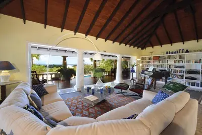 Image de Les Zephyr's   West Indian Style Villa   Stunning Views