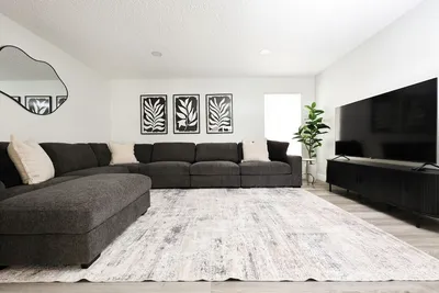 Image de Family-Friendly Southwest Bakersfield Retreat with Jacuzzi & Fenced Yard