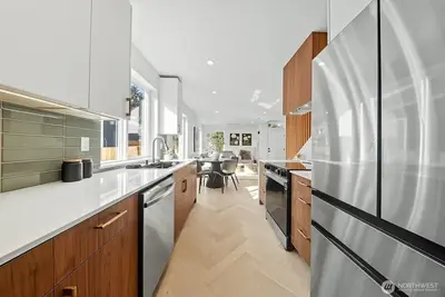 Image de 3 Bed 2. 5 Bath Private House in Heart of Ballard - Spacious/Incredible Views!