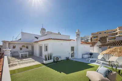 Image de Spectacular apartment in the heart of Lagos with unique terrace